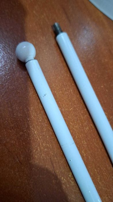 Suport bijuterii rotativ, 2 niveluri, 42 carlige, alb