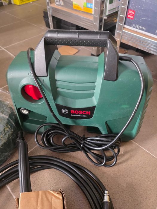 Masina de curatat cu inalta presiune Bosch EasyAquatak 120