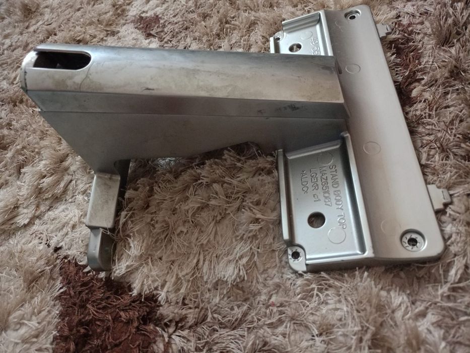 Televizor benzi led stricate