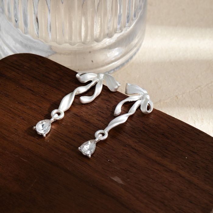 стильные серьги белый перламутр