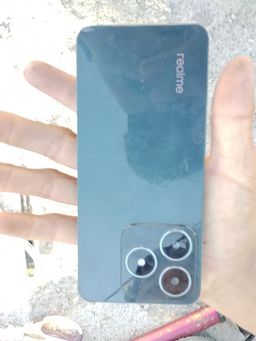 Realmi c61        .