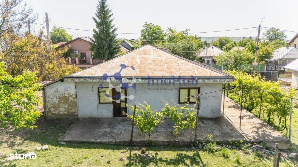 Casa batraneasca + 1500 mp teren, Podu Iloaiei