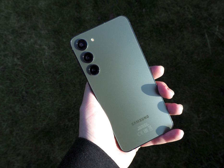 Срочно продам смартфон Samsung Galaxy S23+