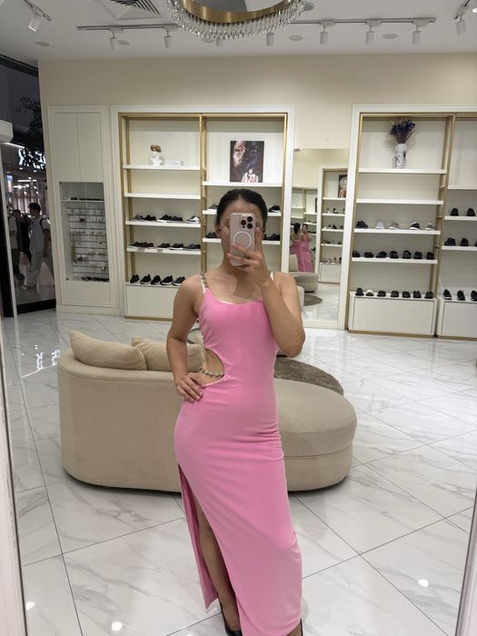 Платье женское нарядное !