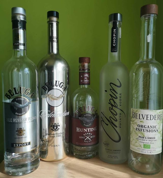 Бутилки скъп алкохол, редки