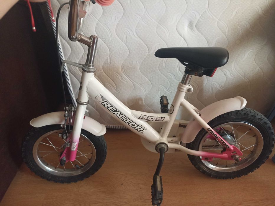 Детско розово колело