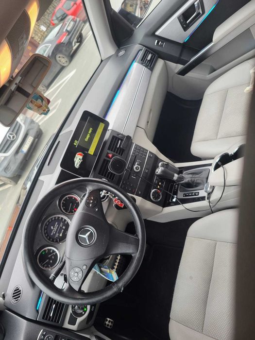 Vand Mercedes Benz GLK  Motor 3,0 165 KW PRET 6000 EURO - negociabil