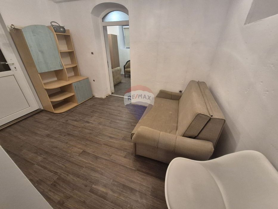 Двустаен апартамент под наем, Център,гр.Варна,ДВ 4099