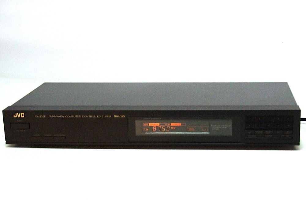 Tuner JVC FX-333L, 3 lungimi de unda, memoreaza 40 posturi, IMPECABIL estetic si functional