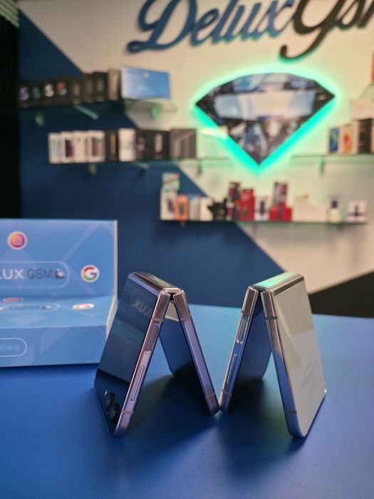 Samsung Z Flip 5 / Lavender/Mint / 512 GB / DeluxGSM