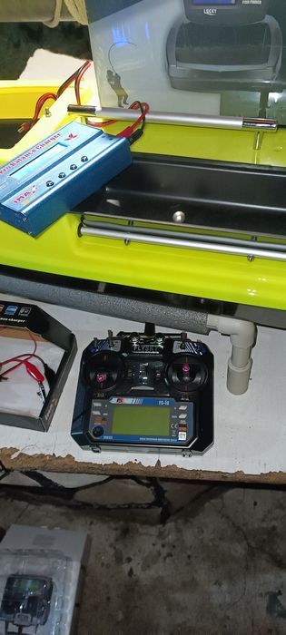 Лодка за захранка