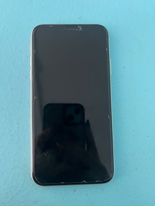Продам Apple 11.