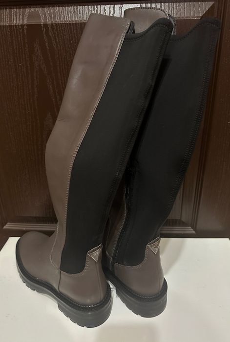 Женские сапоги GUESS