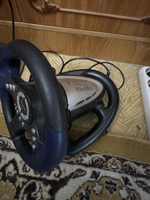 Volan si pedale pentru Playstation 2