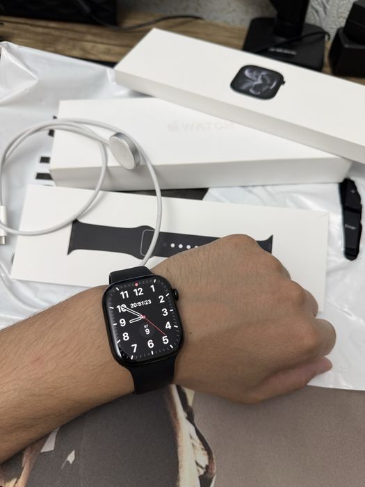 Iwatch 11. 46 mm Black.
