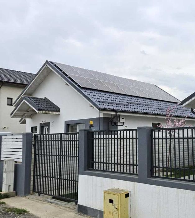 Proprietar – Închiriez casă modernă în Comuna Berceni | Fotovoltaice & Curte 400mp