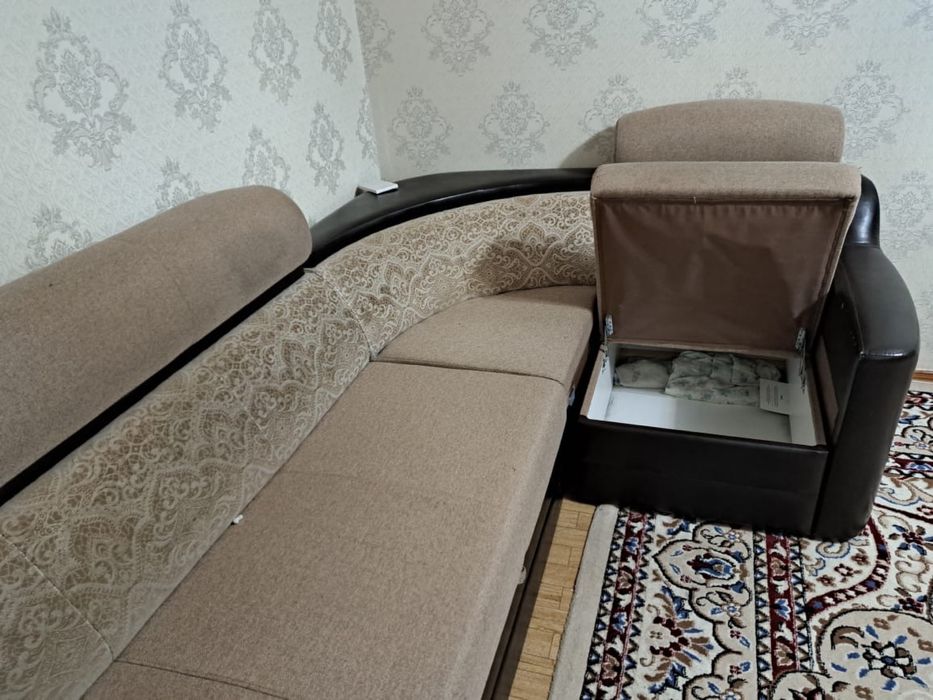 Срочно продам угловой диван