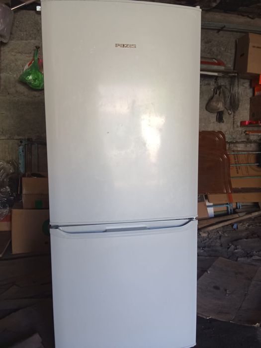 Холодильник сатылады