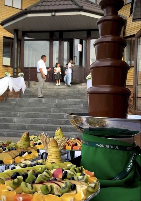 фуршет шоколадный фонтан