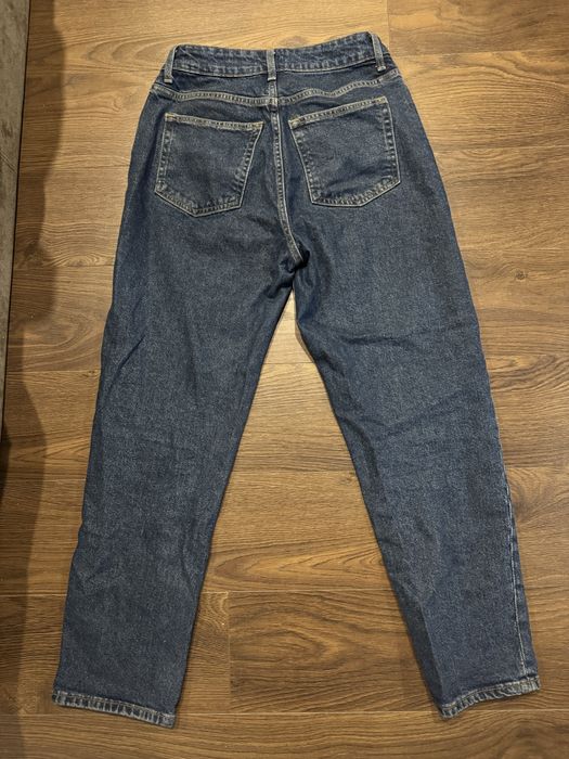 три различни модела дамски дънки