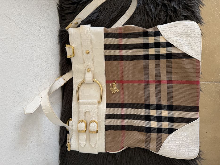 Geanta superba Burberry