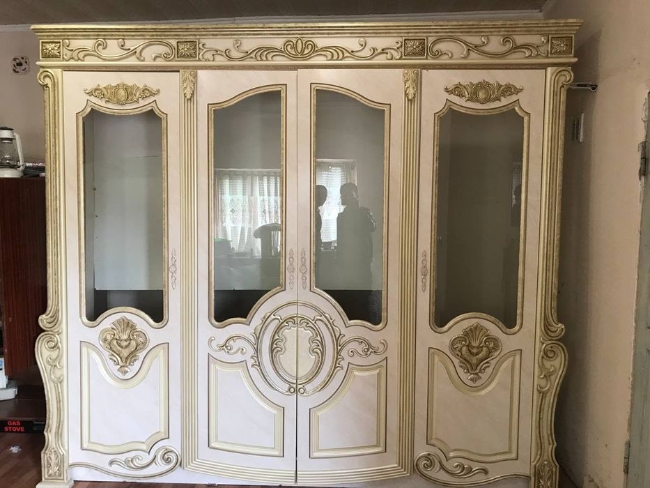 Продаётся Горка для гостиной