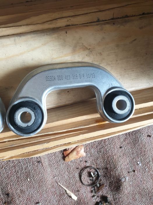 Стойка переднего стабилизатора