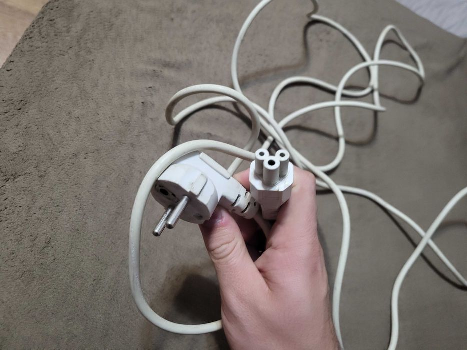 Продам длинный кабель от зарядки