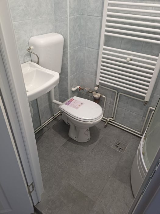 Vând apartament,2 camere , semidecomandat 30mp ,zona Dealurilor Florilor,parter inalt, 52500€ negociabil