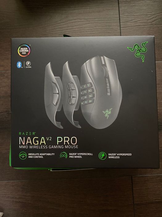 Razer naga v2 Pro gaming mouse
