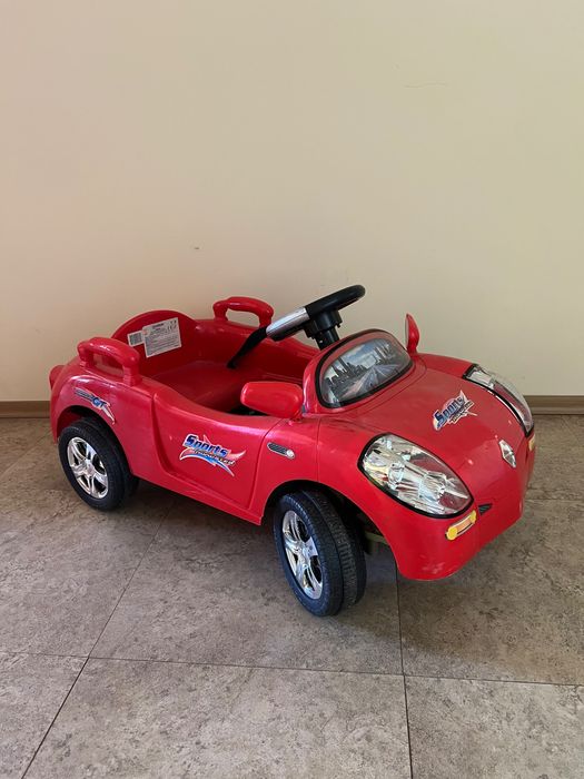 Детска електрическа кола