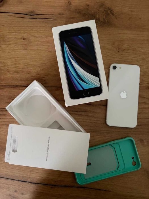 iPhone SE 64 GB в отличном состоянии