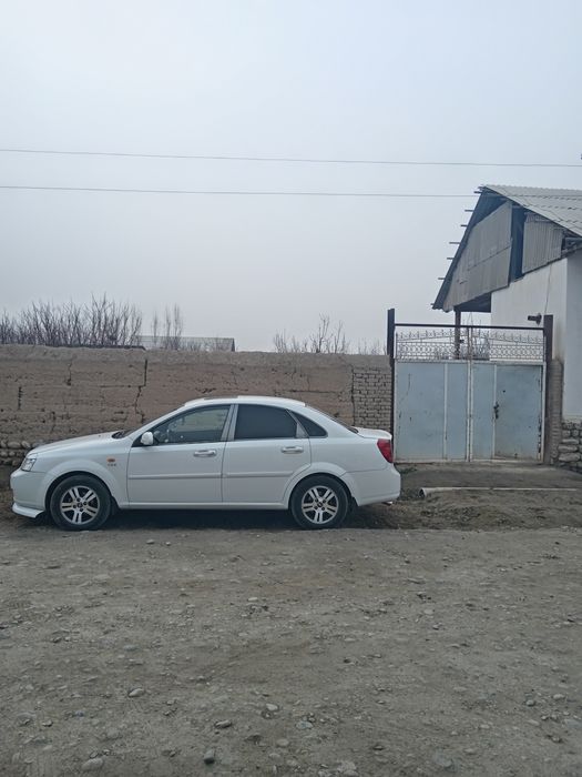 Уй  Сотилади Қалача Реални оладиганлар телефон қилин бекорчилар эмас