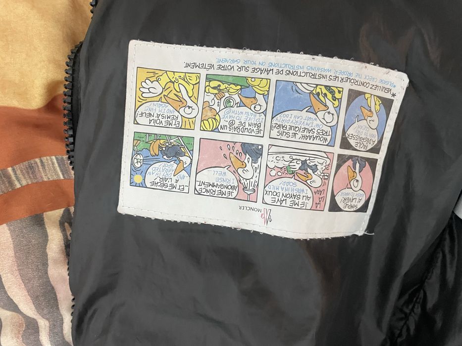 Vesta moncler aproape noua