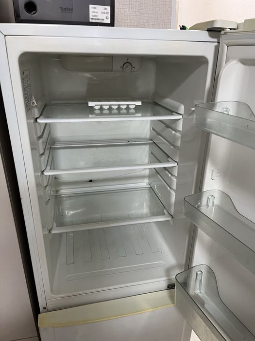Продам холодильник