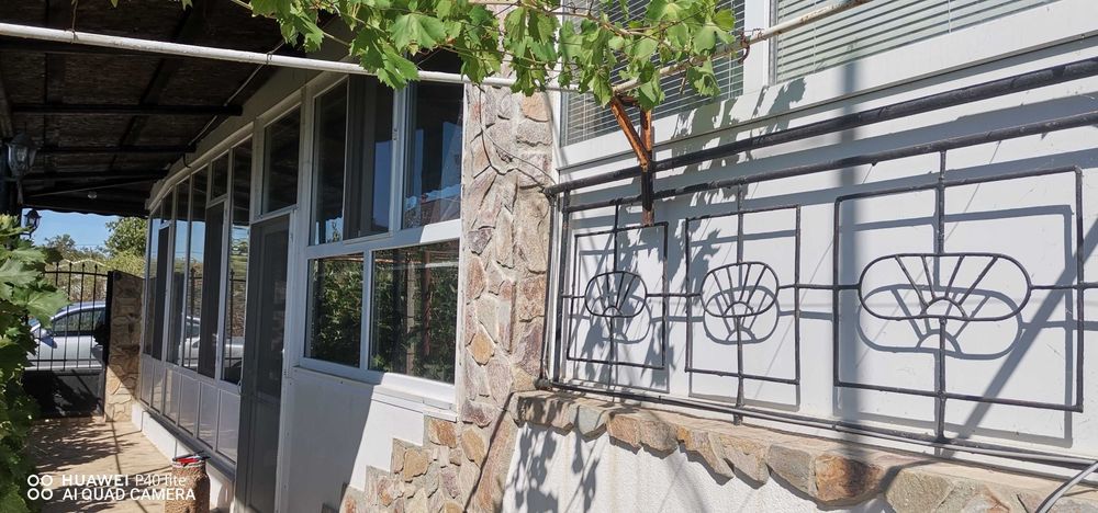 Собственик продава къща, цена 190000 евро.