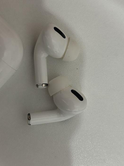 AirPods Pro наушники