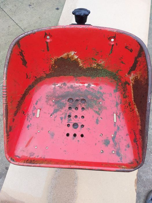 Scaun de tractor 650
