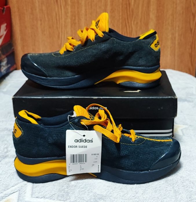 Model unic!Pantofi sport originali Adidas Endor Suede.