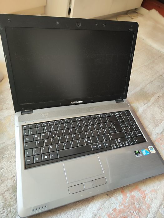 Около 50 лаптопа за части