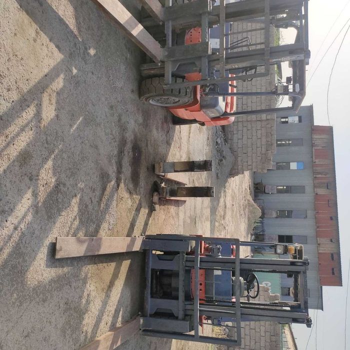 Услуга - аренда вилочный погрузчик - кара 3 тон Forklift