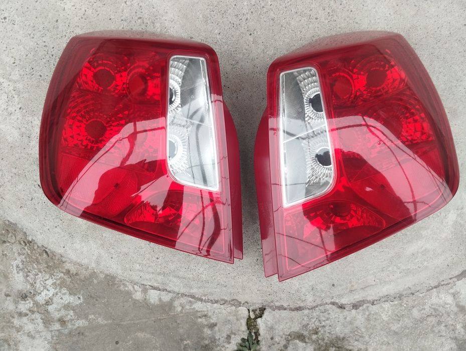 Задние фары Lacetti, оригинальные, заводские, 500 тысяч, торг уместен