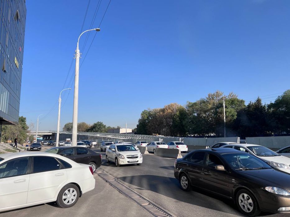 Продаётся 14 соток в доль дороги.