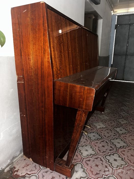 Пианино продаётся Pianino