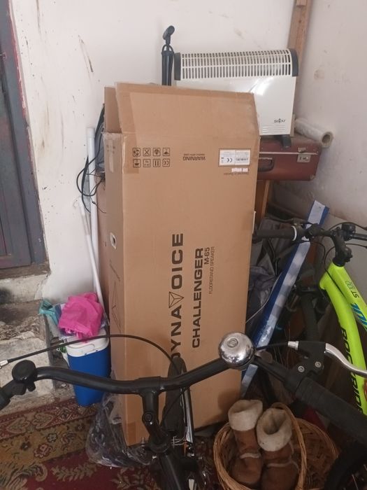 Boxe de podea Dynavoice