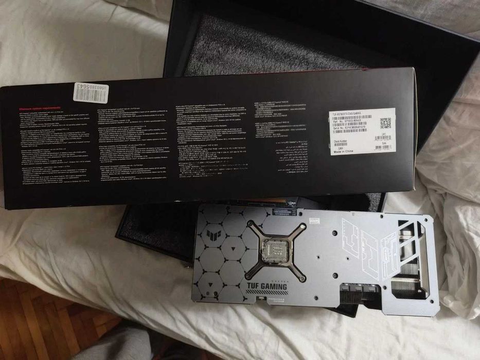 AMD Radeon Asus TUF RX 7900 XTX