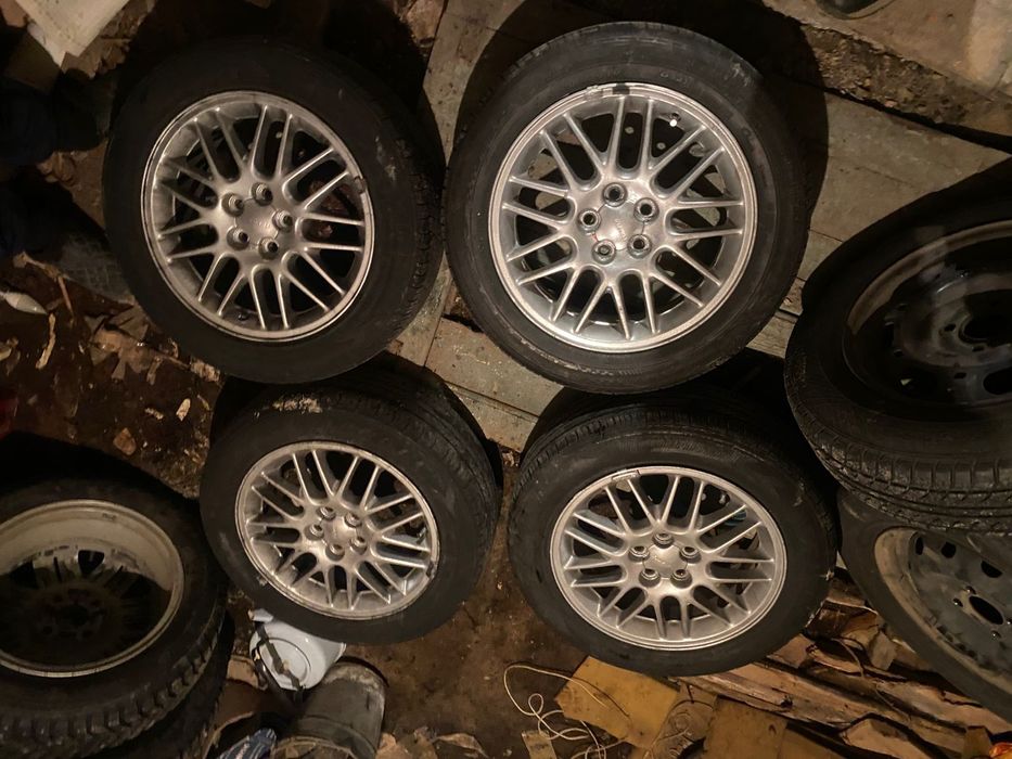 Продам комплект резины