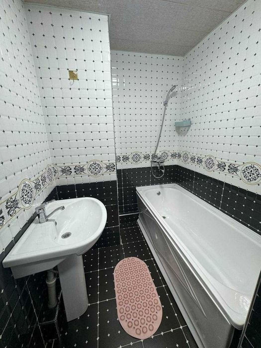 Сдается 3 х комнатная квартира на 6 этаже Ориентир Крытый рынок