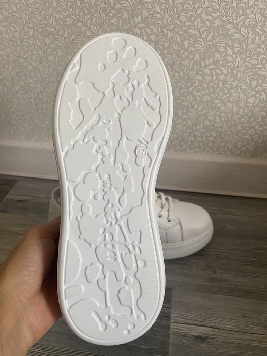 Продам кеды