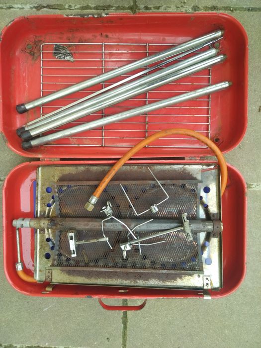 Немско разглобяемо газово барбекю с три горелки Einhell.
Марка: EINHEL